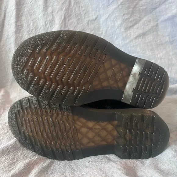 Dr. Martins Patent Leather Boots NEW - Picture 6 of 6